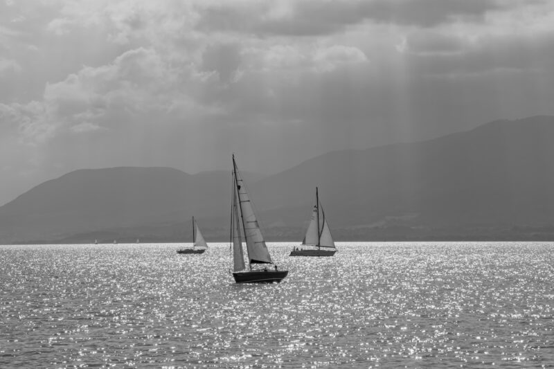 ca008 Voiliers sur le lac